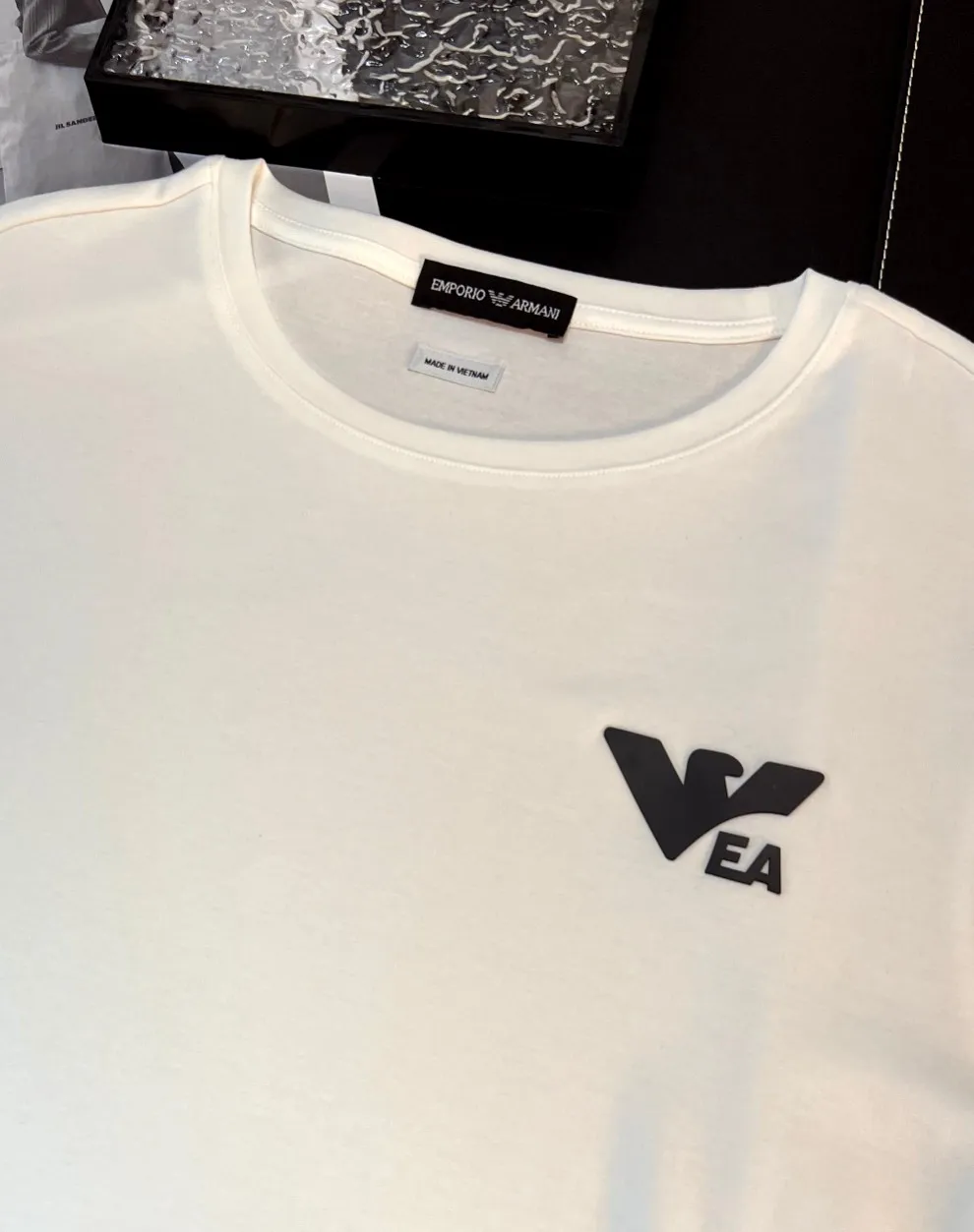 2026 New Arrival mercerized cotton 200g short-sleeved T-shirt logo: EA Armani Process: silicone Color: black/white Sizes: M~3XL